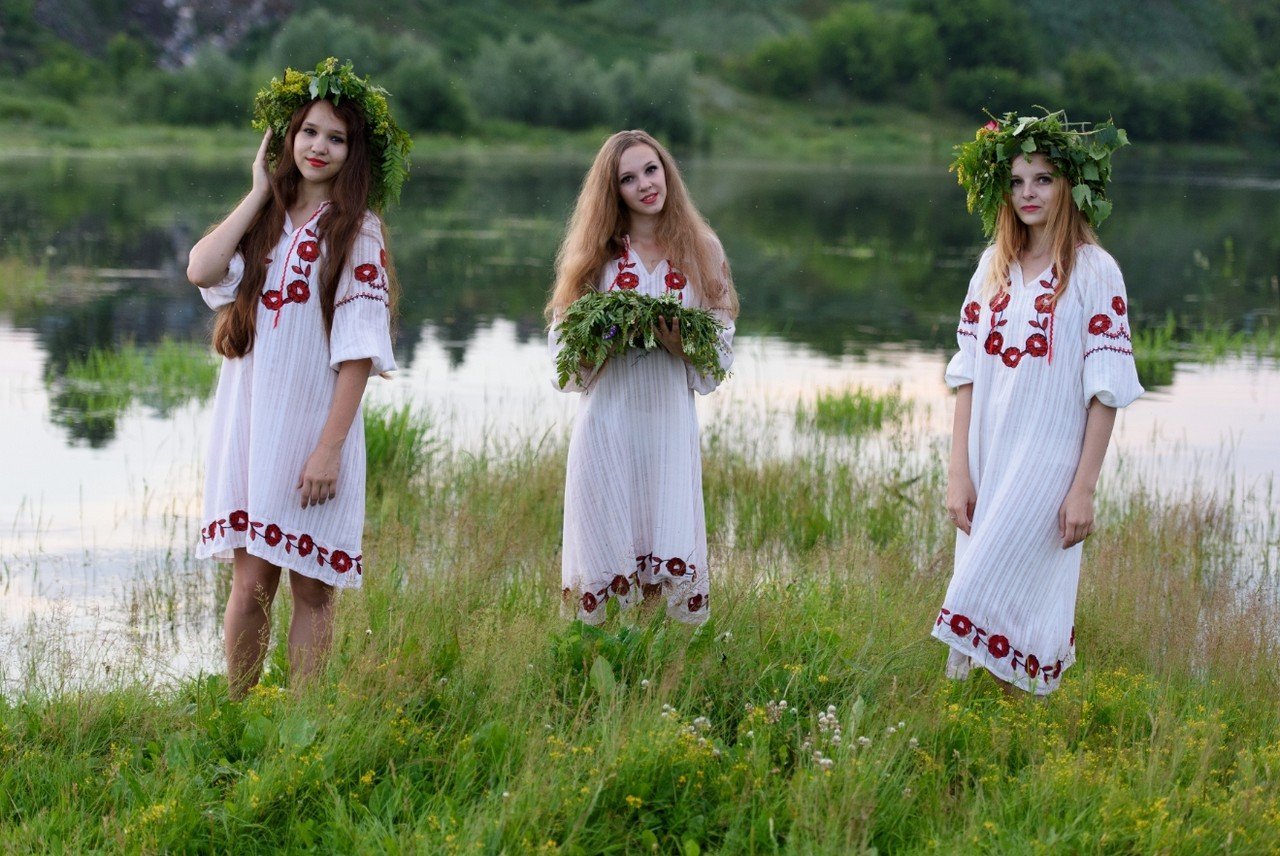 Slavic women in Leon